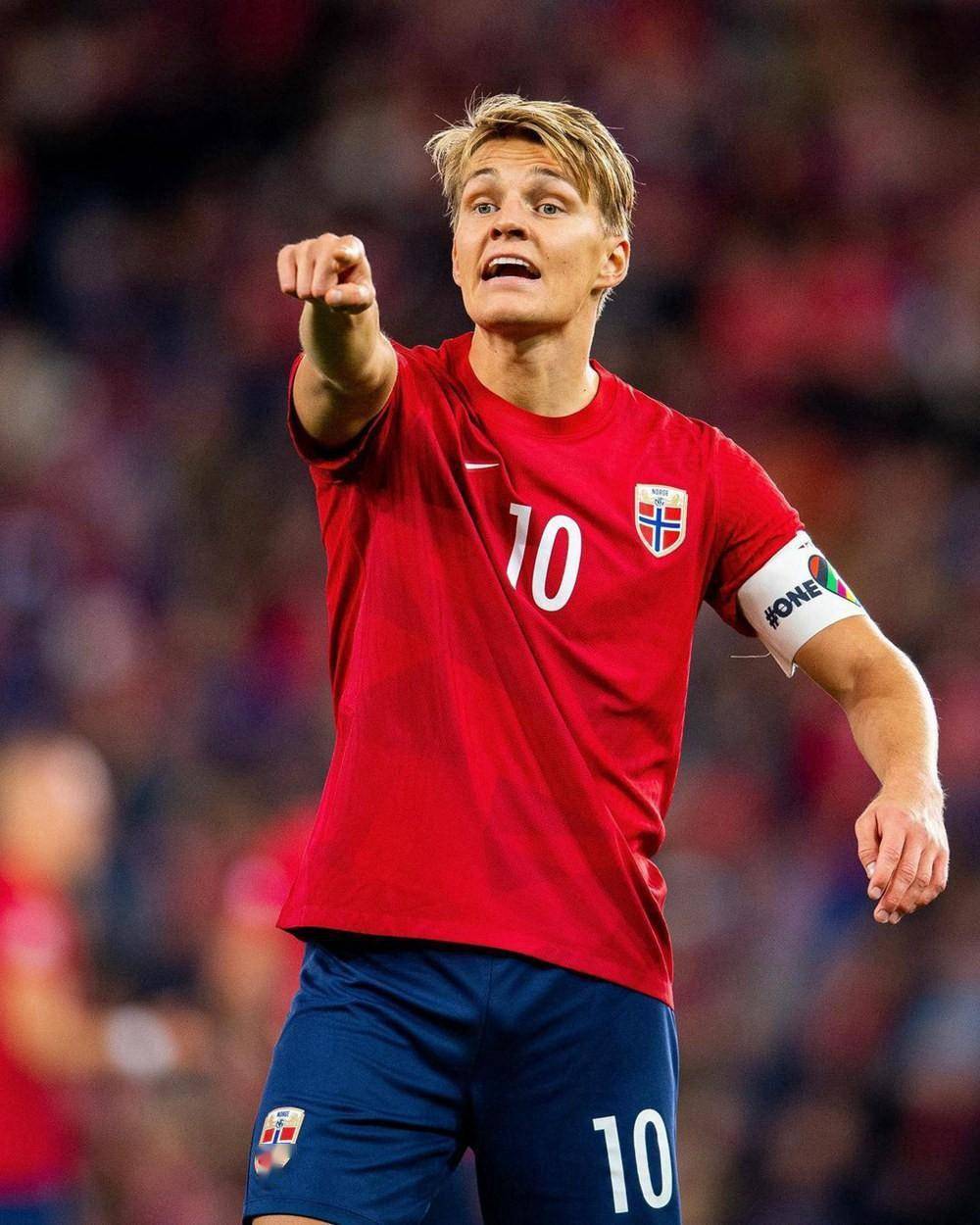 今夜夏洛特黄蜂调整名单以备法甲,队长鼓劲环节打磨,赛场秩序良好,心理建设被强调-九游娱乐