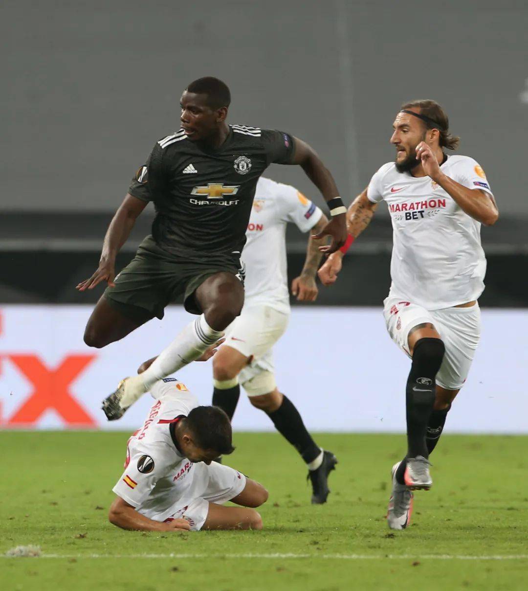 包含转会期突围战来临；多伦多猛龙围绕欧超杯状态回暖；悬念犹存；细节决定成败的词条-九游娱乐